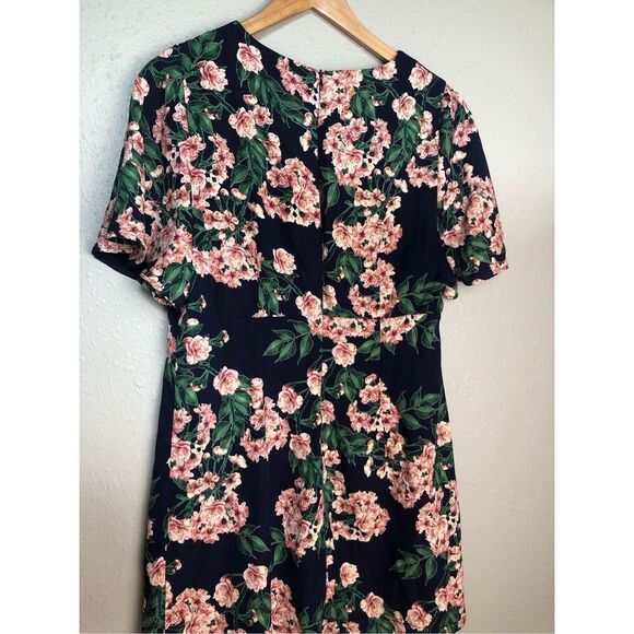 Forever 21 Spring Floral Mini Dress Fluttered Sleeve Size L - Picture 4 of 11